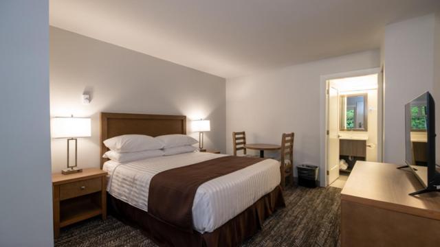 George Point Inn Surrey Eksteriør billede